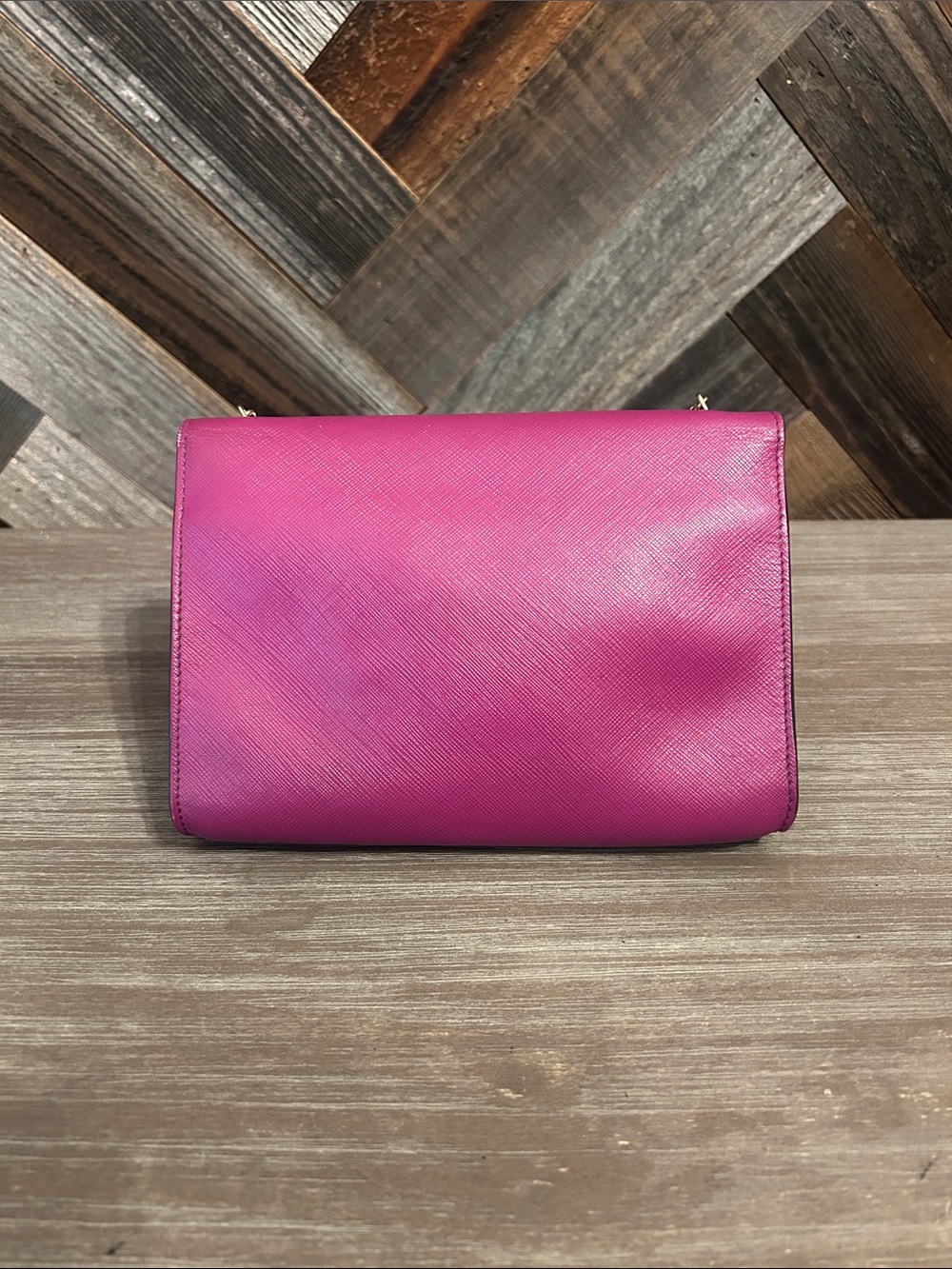 Salvatore Ferragamo Vara Bow Shoulder Bag - Picture 2 of 8